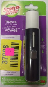 lot 74 image: Scotch-Brite Travel Lint Roller 30 Sheet Mini