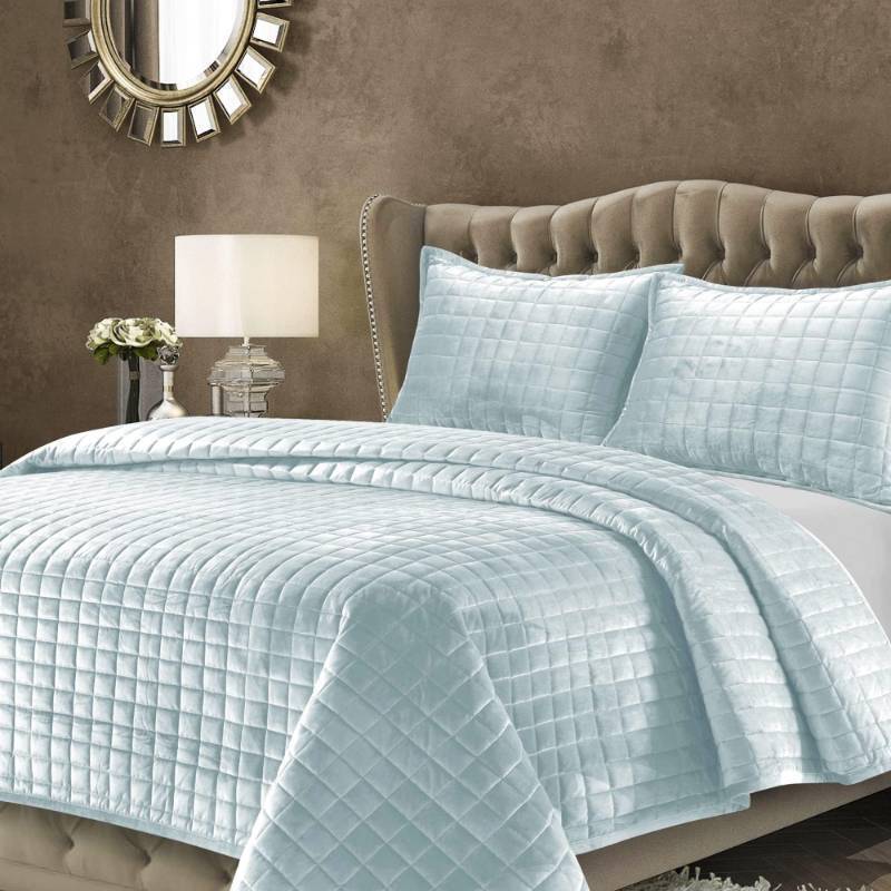 lot 71371 image: Luxury Velvet Quilt Twin Size Set - 260GSM Ultra-Soft Oversized Velvet Bedspread Comforter Set with 1 Sham, in Florence Haze Blue - Retail $65