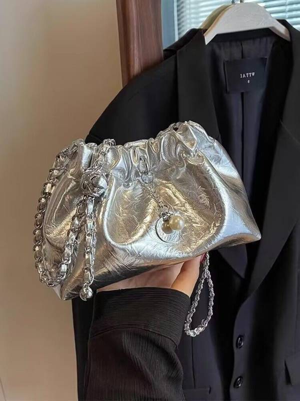 lot 38533 image: Shoulder Bag for Women,Pearl Crossbody Bags,Phone Wallet Purse Chain Bag for Girls - Retail $15