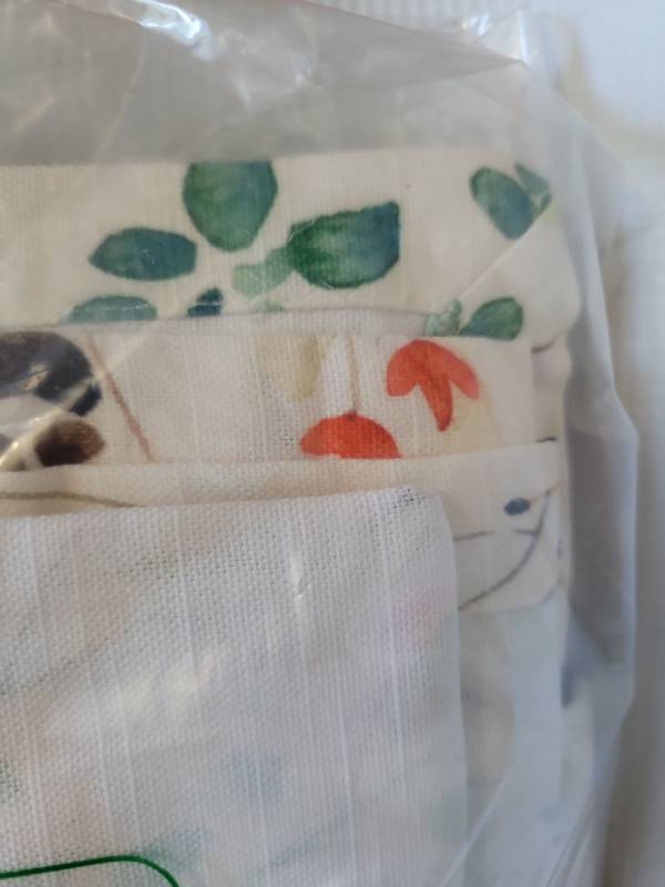 lot 38658 image: Maison d Hermine Table Cloth Rectangle Table 100% Cotton 60 x 120 Inches Tablecloth Reusable Decorative for Dining Kitchen Room Farmhouse Party Home Hotel Restaurant Spring Summer - Vintage Floral - Retail $75
