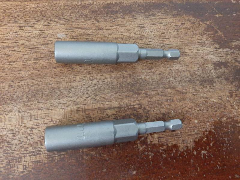 lot 28480 image: Ports for Injection Packer Ports Dispense Concrete Solutions (38inch inch for 38 metal diameter packer) - Retail $8