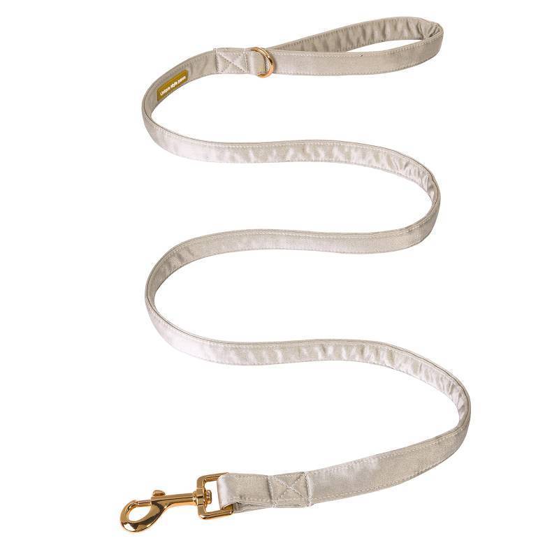 lot 17997 image: Unique style paws Silk Dog Leash Durable Dog Leashes with Welded D-Ring Comfortable Handle for Small Medium Large Dogs - Retail $18