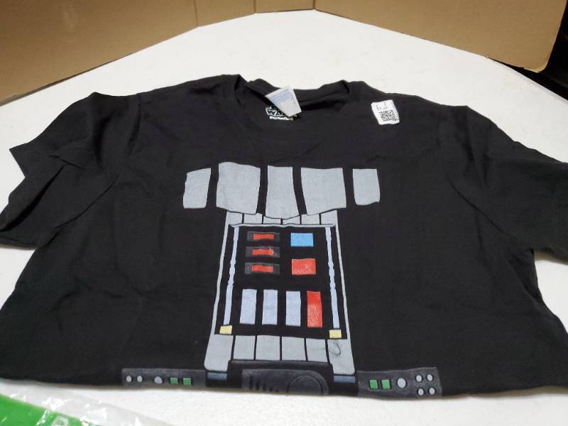 lot 72655 image: Star Wars Darth Vader Chest Panel Black Long Sleeve T-Shirt (kids size M) - Retail $15