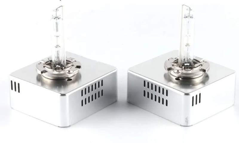 lot 27396 image: Xenon Headlight Bulb D5S 12V 25W HID Bulb Compatible with Audi A3 A4 A6 Q3 Q5 Q7 S3 S4 S5 S6 Chevrolet Silverado GMC Sierra Hyundai Elantra Kia Forte Jeep - Retail $51