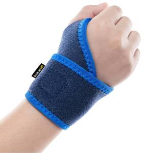 lot 1665 image: BraceUP Adjustable Kids Wrist Brace- Youth Wrist Support, Kids Wrist Splint, Child Wrist Brace for Sports and Daily Use, Boys and Girls (Height 3��3-4��7, 100-140 cm) - Retail $10