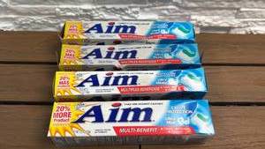 lot 49 image: Aim Multi-Benefit Toothpaste 5.5 oz 156g - 4 Count Lot