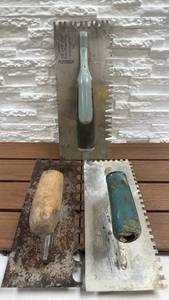 lot 103 image: Lot of 3 Notched Trowels