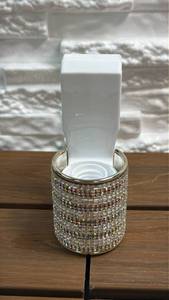 lot 108 image: Bath & Body Works Wallflowers Plug-In Diffuser with Crystallized Holder