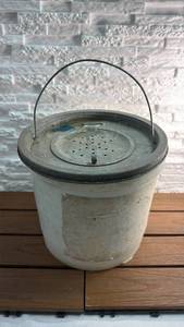 lot 223 image: Galvanized Metal Minnoe Bucket with Handle