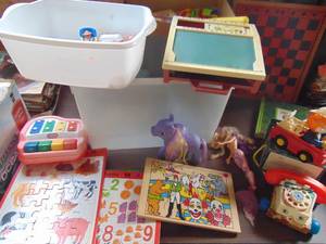 lot 3197 image: Vintage games and toys