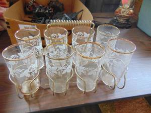 lot 3206 image: Vintage glasses in carrier