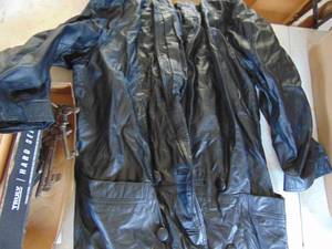 lot 3217 image: 100% leather trench coat