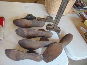 lot 3228 image: Iron cobbler lasts