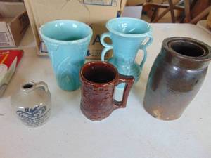 lot 3229 image: Pottery, vases and mugs