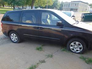 lot 3282 image: 2006 KIA Sedona XL van 98000 miles runs good