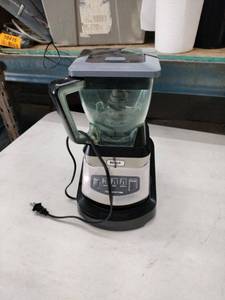 lot 24851 image: Ninja Pro System 1100 blender