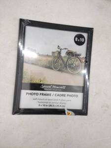 lot 24910 image: Special Moments Memories Collection 8x10 inch picture frame