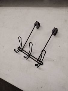 lot 24930 image: Mainstays Matte Black Over-the-Door 3-Hook Rack