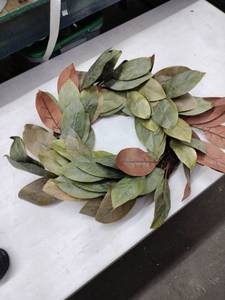 lot 24954 image: Better Homes & Gardens 18 Magnolia Leaves Wreath