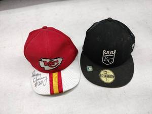 lot 24956 image: Set of 2 Kansas City hats - Chiefs and Royals