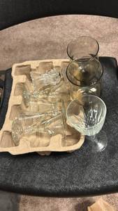 lot 6962 image: Set of 6 Clear Glass Drinking Glasses with Pulp Fiber Carton