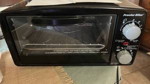 lot 6991 image: Proctor Silex Toaster Oven