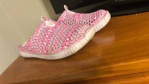 lot 60113 image: Slip-On Mule Shoes Pink Patterned Upper White Sole with Pull Loop
