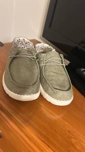 lot 60121 image: Hey Dude Mens Slip-On Casual Shoes Pair Gray White