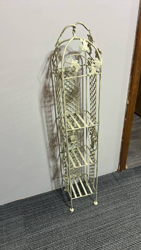 lot 60514 image: Decorative White Metal Wire Etagere Plant Stand