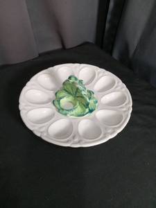 lot 7090 image: Ceramic Deviled Egg Plate with Green Leaf Handle Center