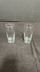 lot 7778 image: Clear Glass Drinking Glasses, Set of 2