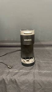 lot 7794 image: Keurig Single Serve Coffee Maker with Water Reservoir
