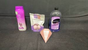 lot 7805 image: Lavender Bath & Body Care Lot 4 Items 3-in-1 Wash Bombs Bubble Bath Crystals