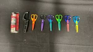 lot 7838 image: Craft Scissors Lot 8 Pieces Assorted Colors Tulip