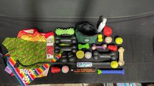 lot 7849 image: Paw28 Dog Toys Lot Bundle Bones Balls Chew Toys