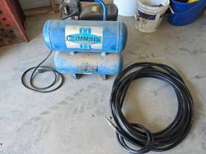 lot 18 image: Cummins 2x2 Gallon Air Compressor 2.5 HP 115 PSI Model TD-2516T