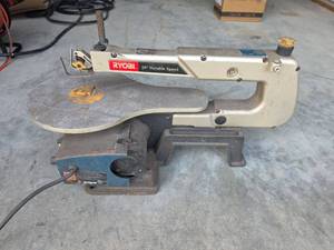 lot 25 image: Ryobi SC164VS 16 Inch Scroll Saw