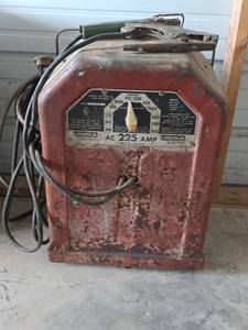 lot 39 image: Lincoln Electric AC-225-S Arc Welder 225 Amp AC