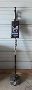 lot 40 image: Bounty Hunter Gold Digger Metal Detector (powers on)