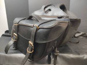 lot 208 image: Tour Master Motorcycle Saddlebag, Like New