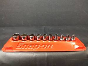 lot 213 image: New Snap-on Socket Set with Magnetic Tray, 732 to 916