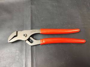 lot 218 image: New Snap-on Adjustable Wrench Pliers