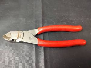 lot 219 image: New Snap-on Diagonal Cutting Pliers