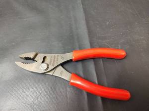 lot 220 image: New Snap-on Slip Joint Pliers