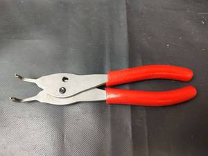 lot 222 image: New Snap-on Retaining Ring Plier
