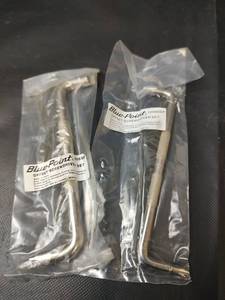 lot 234 image: New Blue Point 120SSD and 20SSD Offset Screwdriver Set