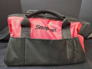 lot 235 image: Snap-on Tool Bag Tote, 17 x 9 x 11