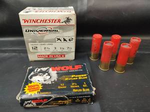 lot 246 image: Winchester Universal 12 Gauge Shotshells
