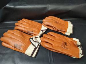 lot 262 image: Ansell Winter Monkey Grip Polyvinyl Chloride Gloves 23-193 Size 10