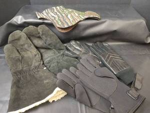 lot 265 image: Assorted Mens Gloves, Size XL